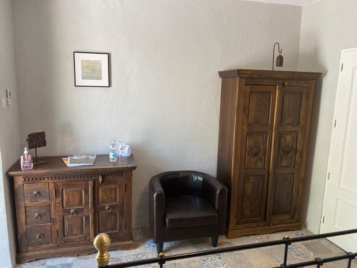 B&B Los Lujos Oria Dış mekan fotoğraf